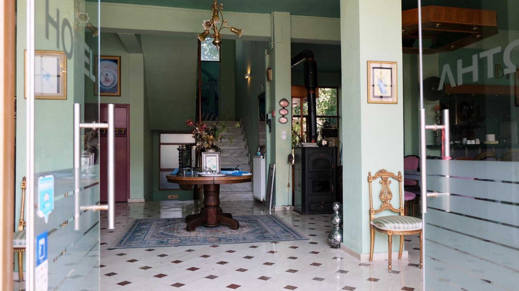 Leto Hotel Megalópoli Kültér fotó